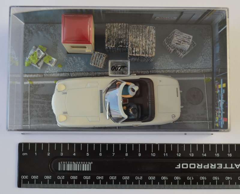 James Bond Model Car Toyota 2000GT - You Only Live Twice Model Car Scale 1:43 as per photo