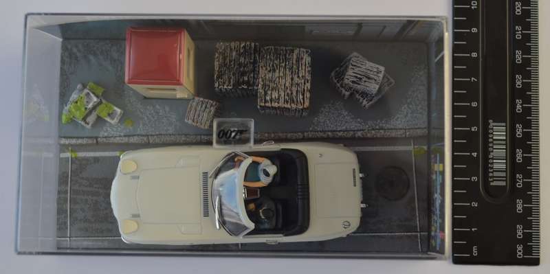 James Bond Model Car Toyota 2000GT - You Only Live Twice Model Car Scale 1:43 as per photo