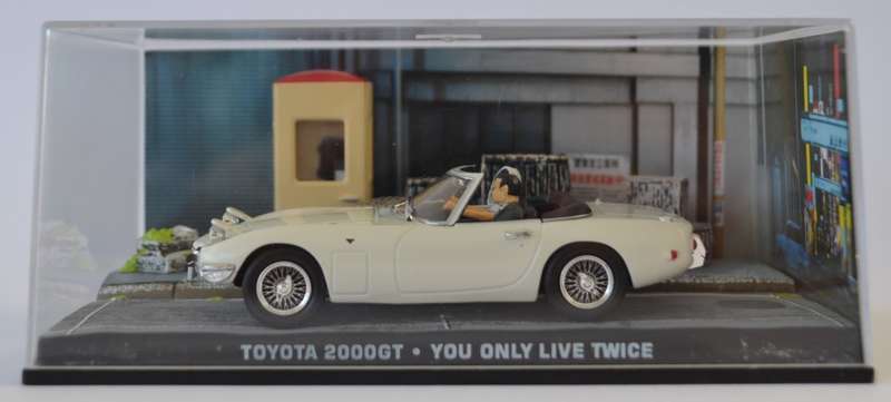 James Bond Model Car Toyota 2000GT - You Only Live Twice Model Car Scale 1:43 as per photo