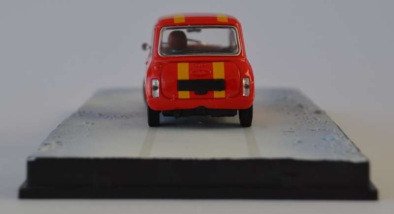 James Bond 007 Austin Mini - On Her Majesty`s Secret Service Model Car Scale 1:64 as per photo