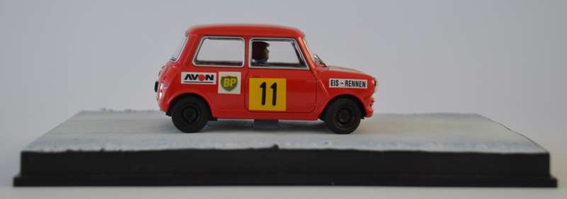 James Bond 007 Austin Mini - On Her Majesty`s Secret Service Model Car Scale 1:64 as per photo