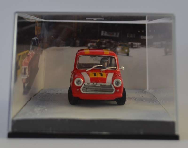 James Bond 007 Austin Mini - On Her Majesty`s Secret Service Model Car Scale 1:64 as per photo