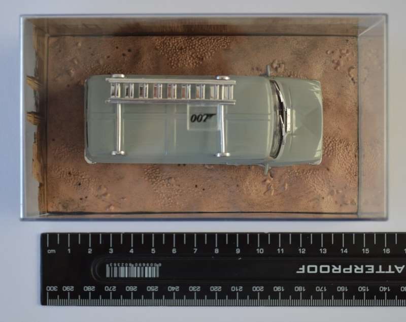 James Bond 007 Leyland Sherpa Van - For Your Eyes Only Model Car Scale 1:43 as per photo