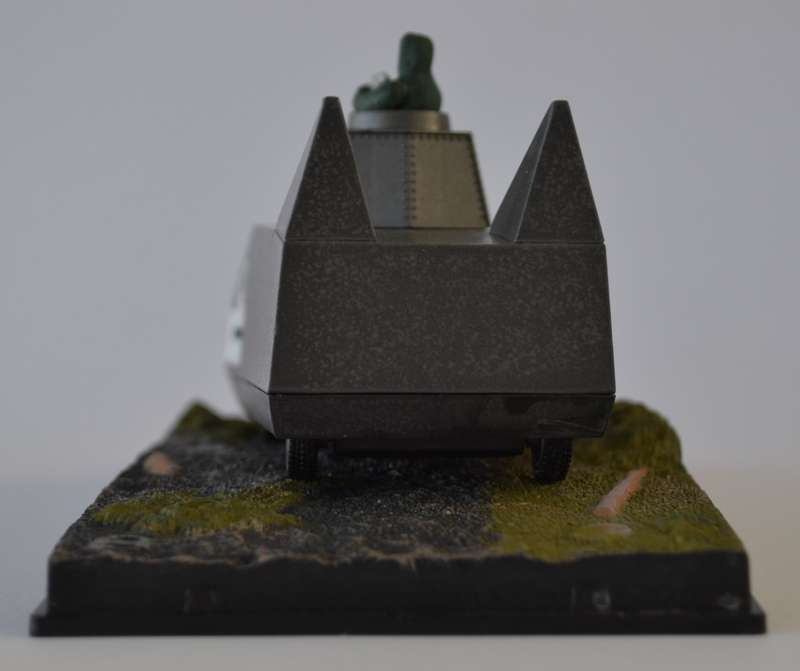 James Bond 007 Dragon Tank - Dr No Model Car Scale 1:43 as per photo