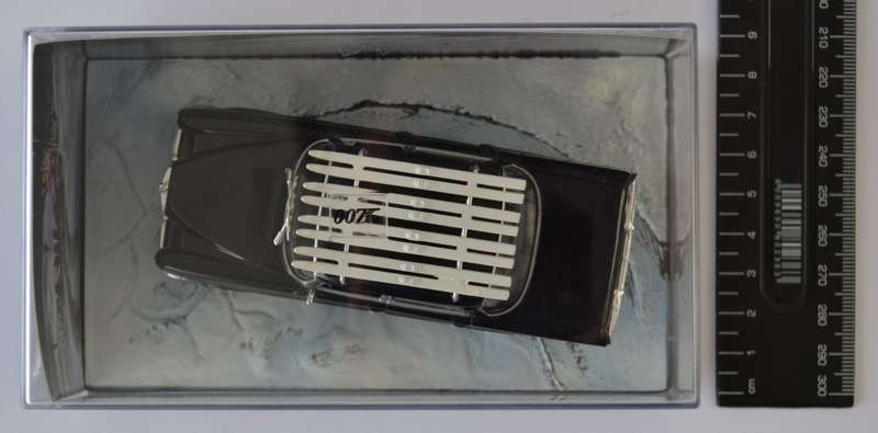 James Bond 007 Mercedes Benz 220S-On Her Majesty`s Secret Service Model Car Scale 1:43 as per photo