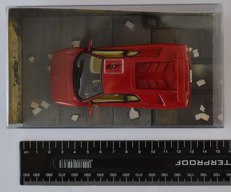 James Bond 007 Lamborghini Diablo - Die Another Day Model Car Scale 1:43 as per photo