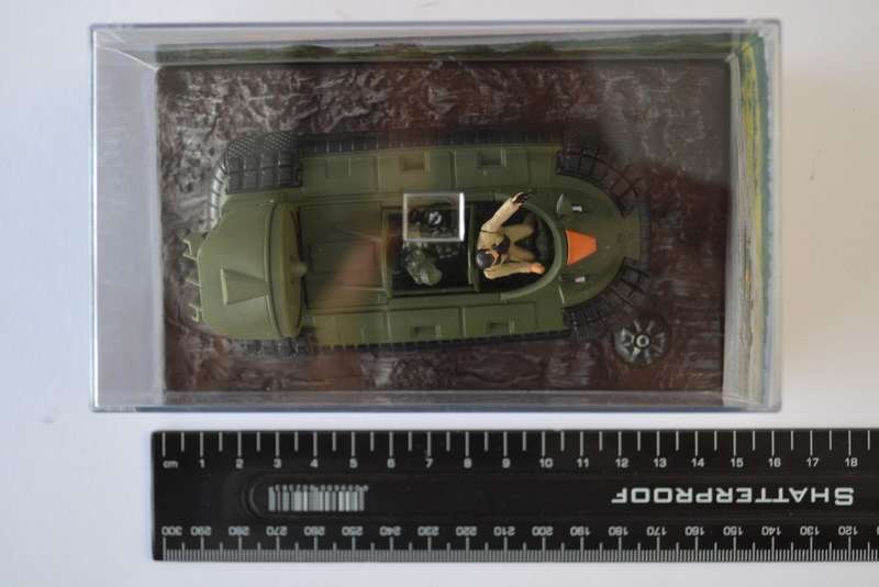 James Bond 007 Hovercraft - Die Another Day Model Car Scale 1:43 as per photo