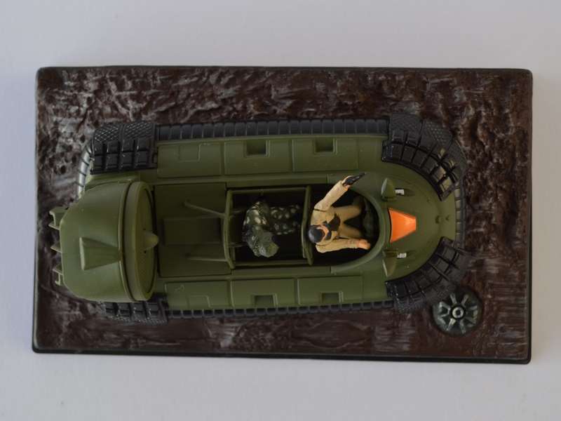 James Bond 007 Hovercraft - Die Another Day Model Car Scale 1:43 as per photo