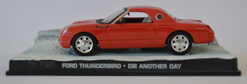 James Bond 007 Ford Thunderbird - Die Another Day Model Car Scale 1:43 as per photo