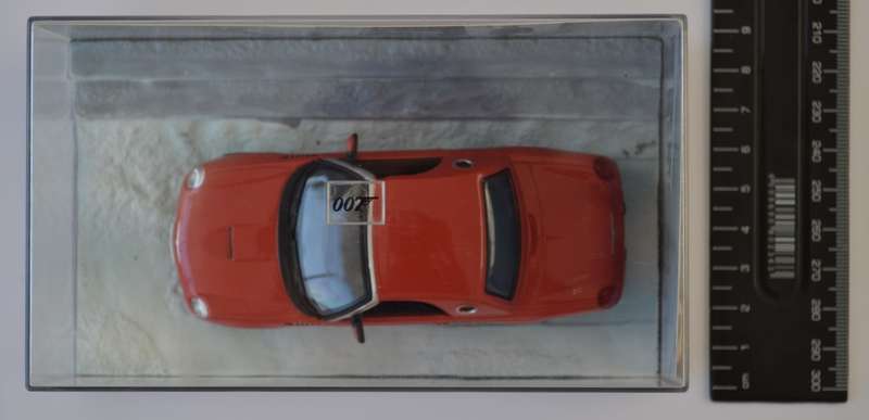 James Bond 007 Ford Thunderbird - Die Another Day Model Car Scale 1:43 as per photo
