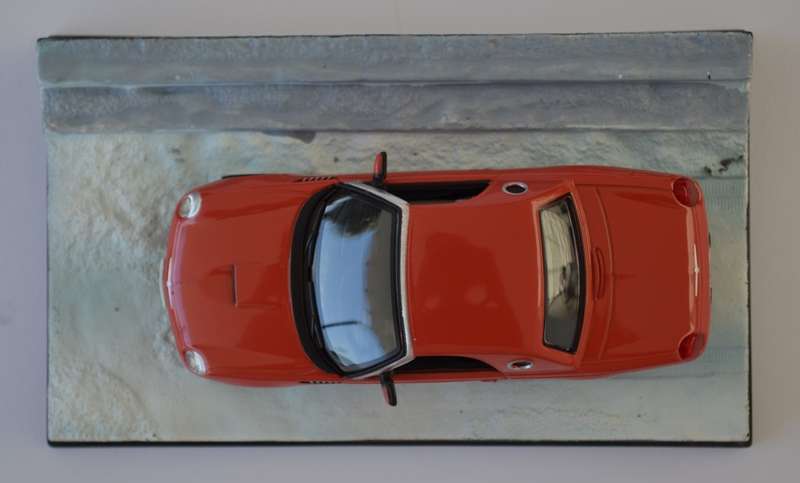 James Bond 007 Ford Thunderbird - Die Another Day Model Car Scale 1:43 as per photo
