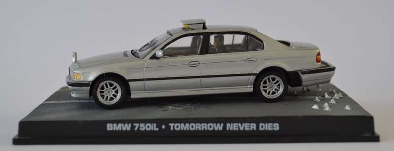 James Bond 007 BMW 750iL - Tomorrow Never Dies Model Car Scale 1:43 as per photo