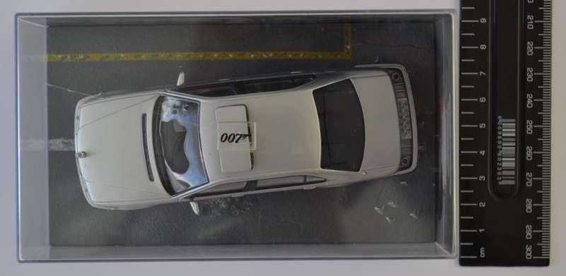 James Bond 007 BMW 750iL - Tomorrow Never Dies Model Car Scale 1:43 as per photo