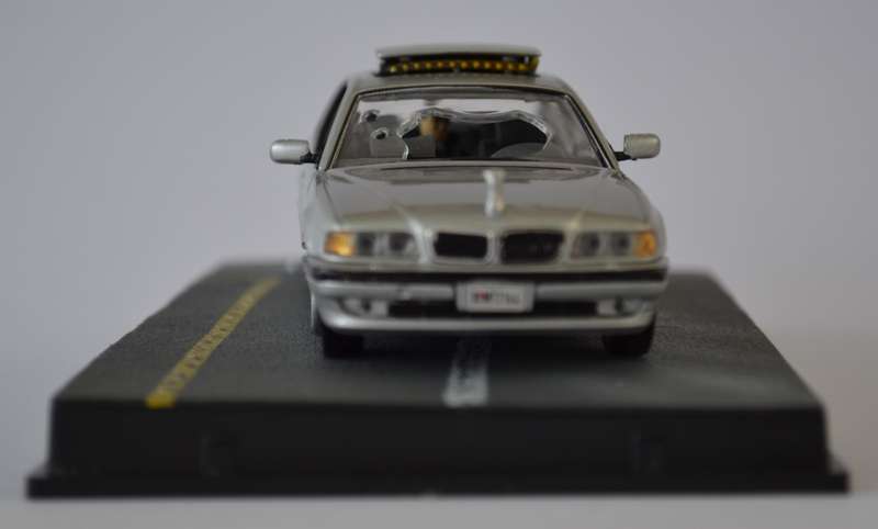 James Bond 007 BMW 750iL - Tomorrow Never Dies Model Car Scale 1:43 as per photo