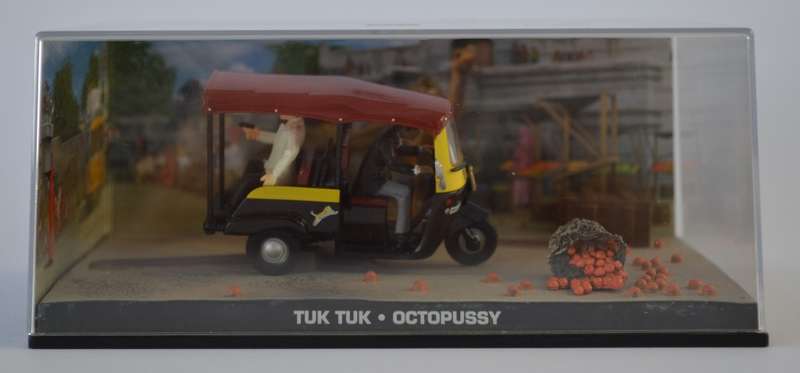 James Bond 007 Tuk Tuk - Octopussy Model Car Scale 1:64 as per photo