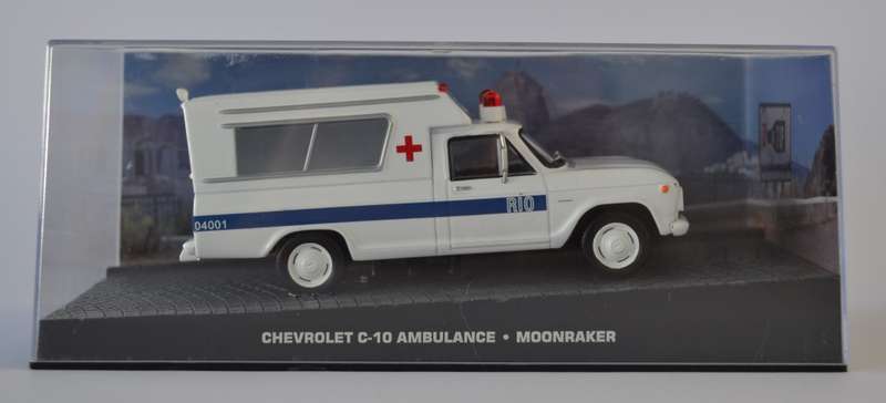 James Bond 007 Chevrolet Ambulance - Moonraker Model Car Scale 1:32 as per photo