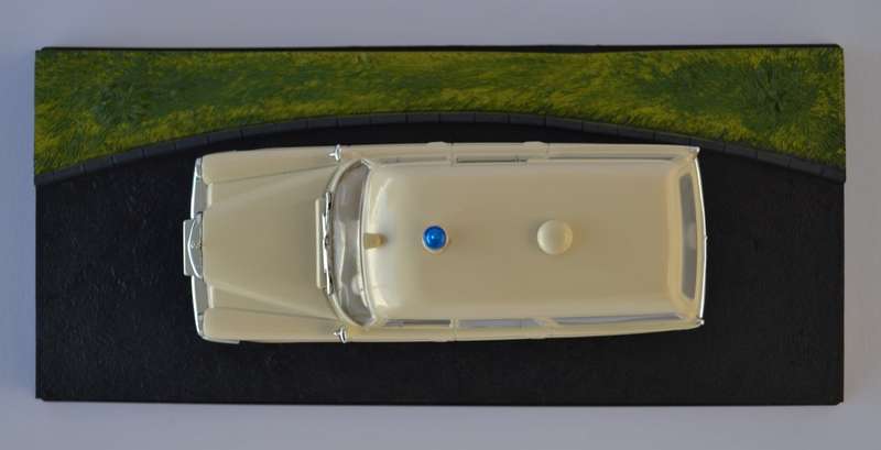 James Bond 007 Mercedes Benz Ambulance - Thunderball Model Car Scale 1:32 as per photo