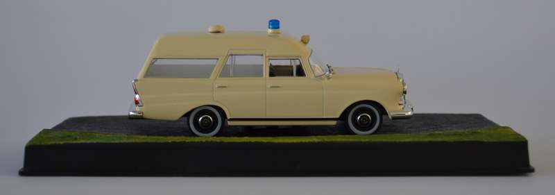 James Bond 007 Mercedes Benz Ambulance - Thunderball Model Car Scale 1:32 as per photo