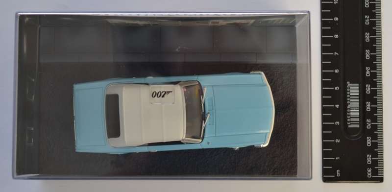 James Bond 007 Ford Mustang - Thunderball Model Car Scale 1:43 as per photo