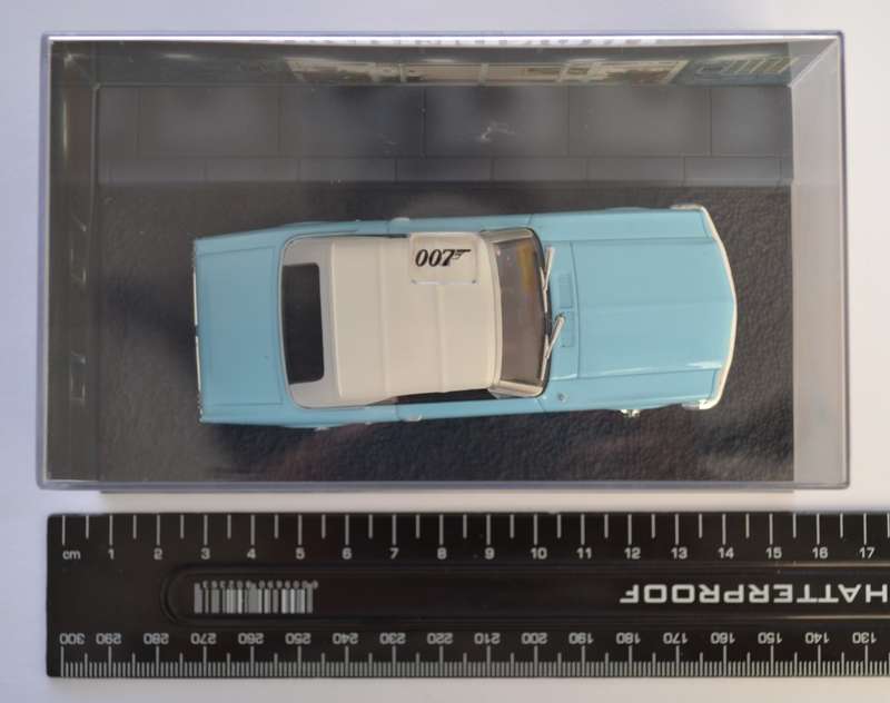 James Bond 007 Ford Mustang - Thunderball Model Car Scale 1:43 as per photo