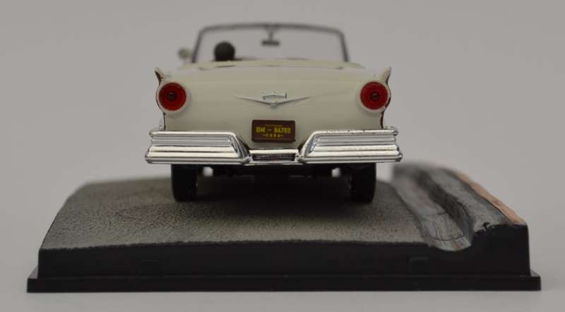 James Bond 007 Ford Fairlane - Die Another Day Model Car Scale 1:43 as per photo