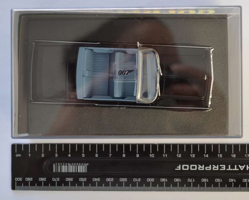 James Bond 007 Lincoln Continental - Goldfinger Model Car Scale 1:43 as per photo