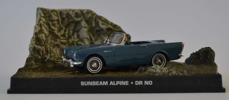 James Bond 007 Sunbeam Alpine - Dr No Model Car Scale 1:43 as per photo