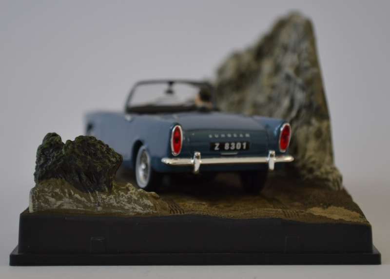 James Bond 007 Sunbeam Alpine - Dr No Model Car Scale 1:43 as per photo