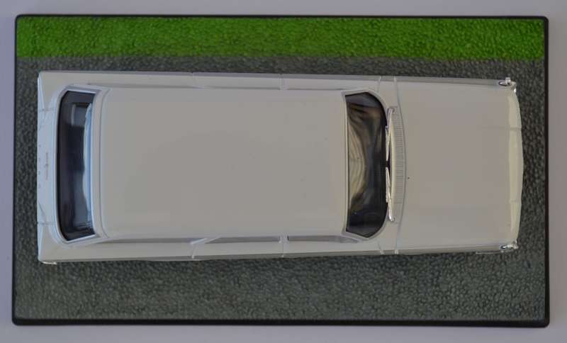 James Bond 007 Ford Ranch  Wagon - From Russia with Love Model Car Scale 1:43 as per photo