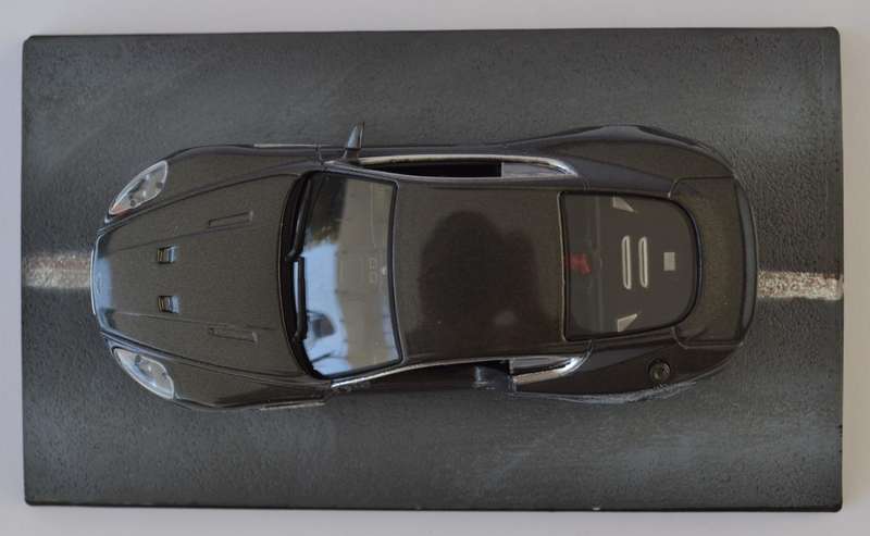 James Bond 007 Aston Martin DBS - Quantum of Solace Model Car Scale 1:43 as per photo