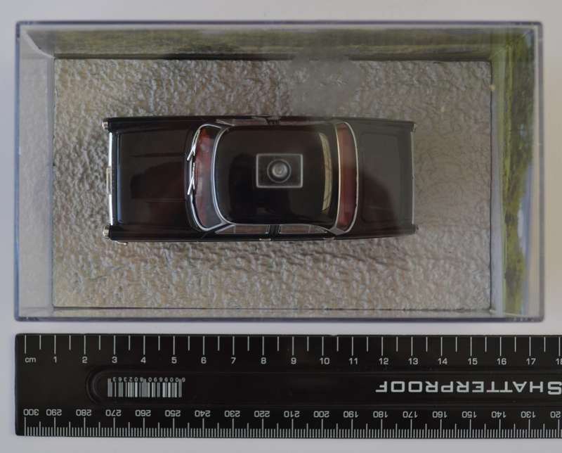 James Bond 007 Ford Consul - Dr No Model Car Scale 1:43 as per photo