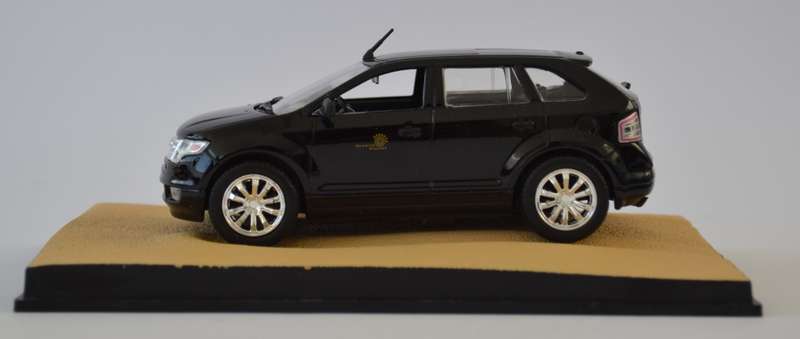 James Bond 007 Ford Edge - Quantum of Solace Model Car Scale 1:43 as per photo