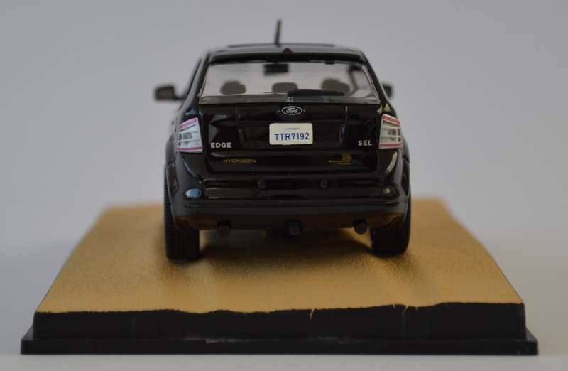 James Bond 007 Ford Edge - Quantum of Solace Model Car Scale 1:43 as per photo
