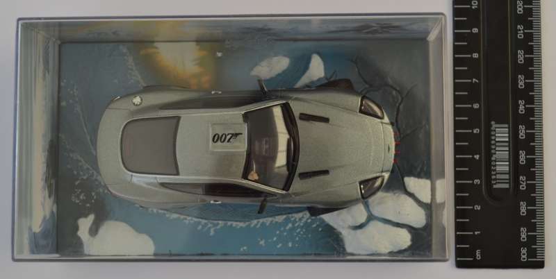 James Bond 007 Aston Martin DBS - Quantum of Solace Model Car Scale 1:43 as per photo