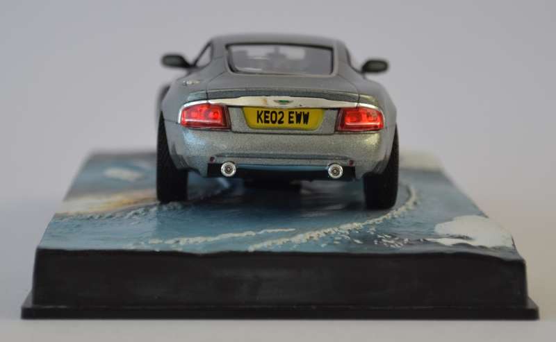 James Bond 007 Aston Martin DBS - Quantum of Solace Model Car Scale 1:43 as per photo