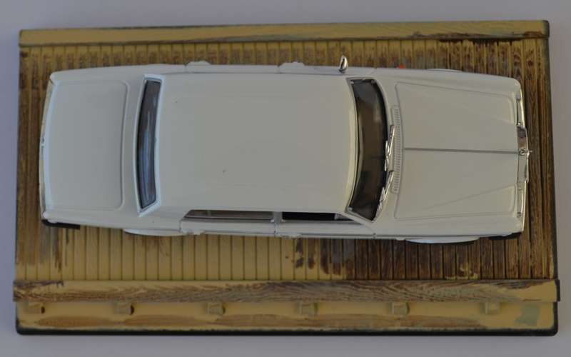 James Bond 007 Rolls Royce Silver Shadow II-The World Is Not Enough Model Car Scale 1:43 as per phot