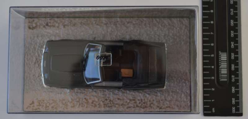 James Bond 007 Aston Martin V8 Vantage - The Living Daylights Model Car Scale 1:43 as per photo