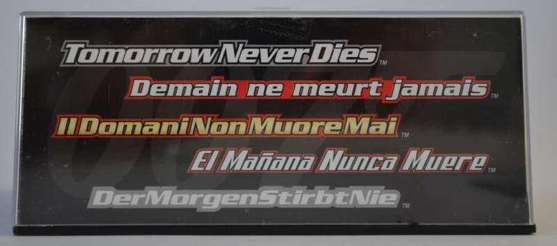 James Bond 007 Range Rover- Tomorrow Never Dies Model Car Scale 1:43 as per photo