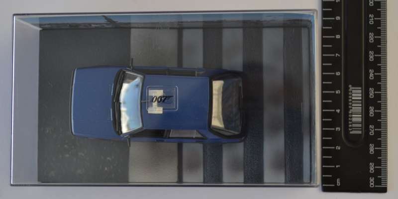 James Bond 007 Renault 11 - A View to a Kill Model Car Scale 1:43 as per photo