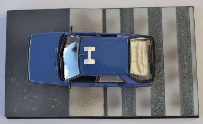 James Bond 007 Renault 11 - A View to a Kill Model Car Scale 1:43 as per photo