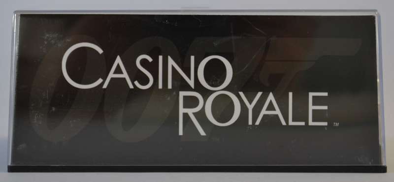 James Bond 007 Daimler Limousine - Casino Royale Model Car Scale 1:43 as per photo