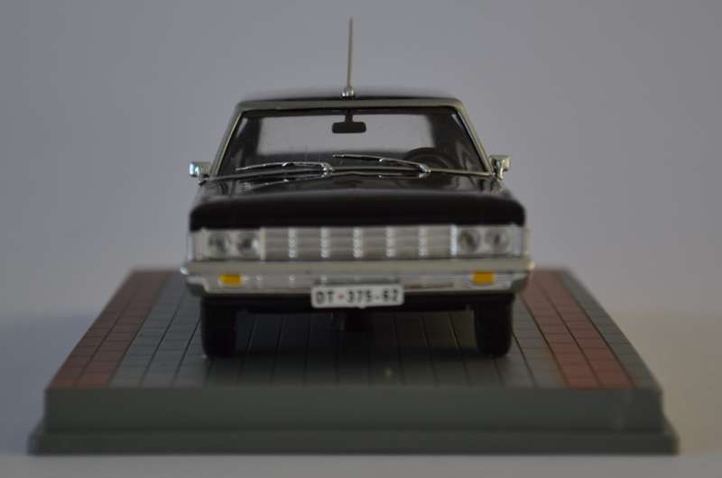 James Bond 007 ZIL117 - Casino Royale Model Car Scale 1:43 as per photo