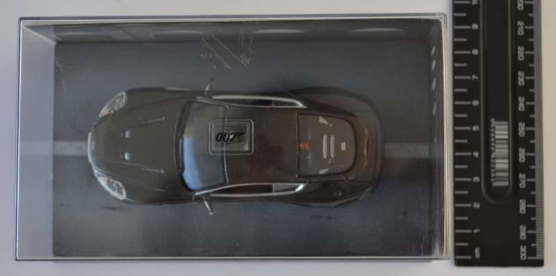 James Bond 007 Aston Martin DBS - Quantum of Solace Model Car Scale 1:43 as per photo