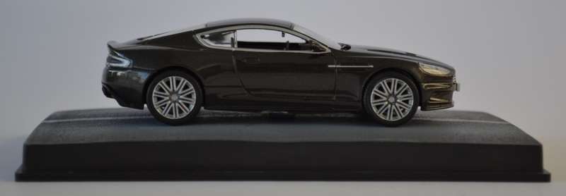 James Bond 007 Aston Martin DBS - Quantum of Solace Model Car Scale 1:43 as per photo