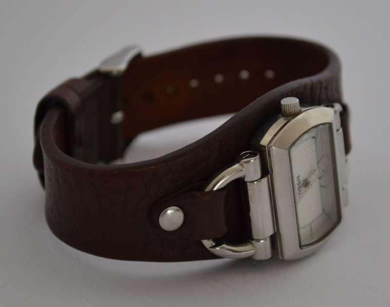 Fossil Ladies watch with leather strap as per photo