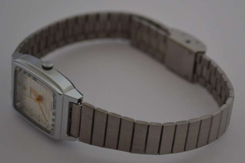 Casio Quartz Ladies Watch, Brand new, Working as per photo