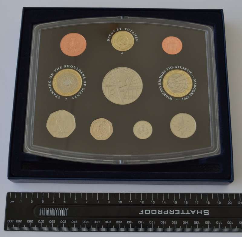 2001 United Kingdom Proof Set as per photo