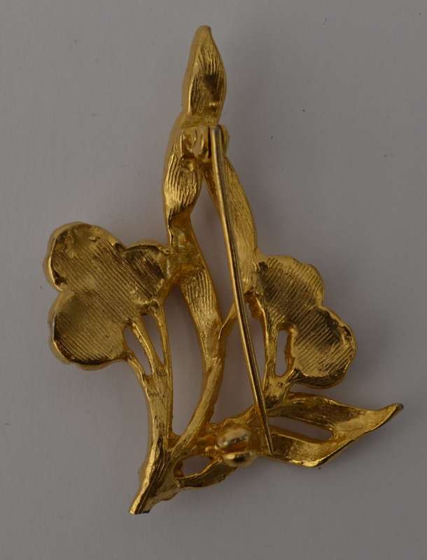 Vintage Costume jewellery Gold colour Brooch