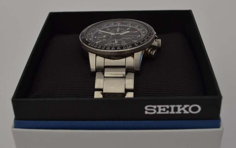 Seiko Chronograph Solar Watch in box - working as per photo