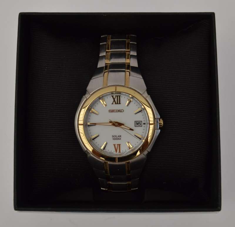 Seiko Chronograph Solar 2-tone Watch 100m in box - working as per photo